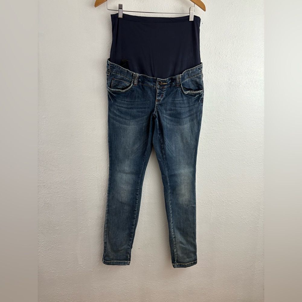 Thyme Maternity blue skinny jeans a size M